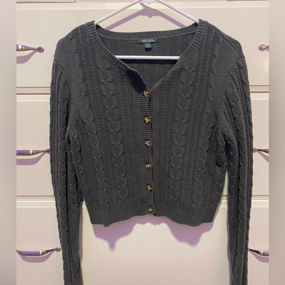 Cropped Cable Knit Sweater